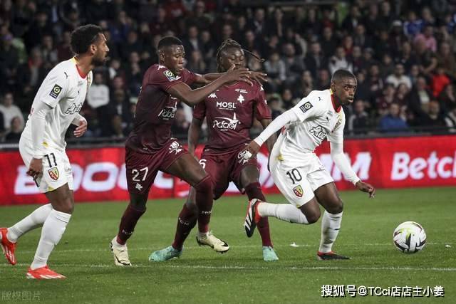 贾诚17分山东险胜山西 吴前11+10浙江大胜同曦